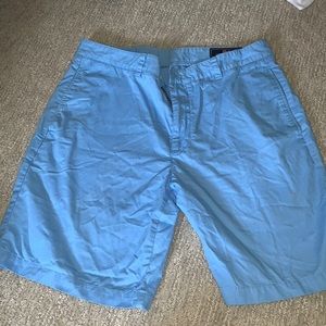 Vineyard vines light blue shorts